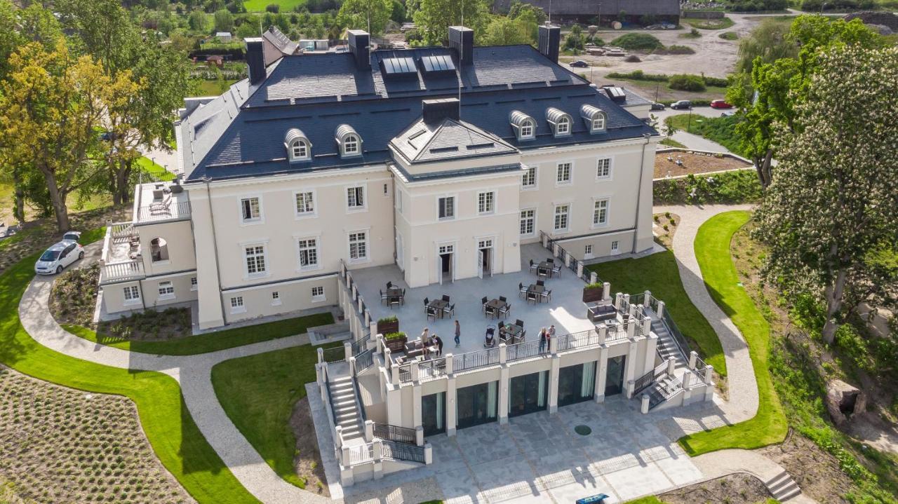 Palac Komierowo Sępólno Krajeńskie Екстериор снимка