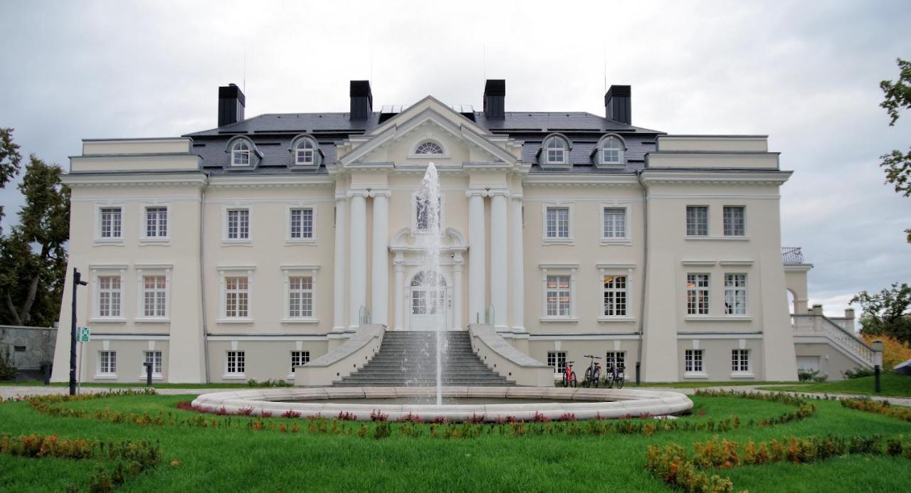 Palac Komierowo Sępólno Krajeńskie Екстериор снимка